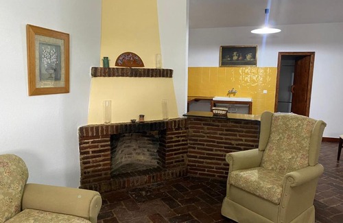 Almendral House | Casas Rurales Monasterio de Rocamador