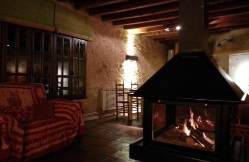 Zafra de Zancara House | Casas Rurales Planeta Chicote