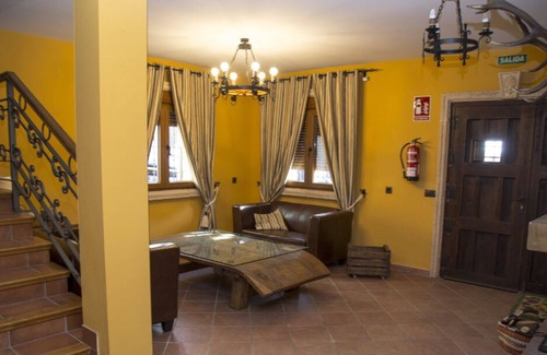 Horche Cottage | Casas Rurales Tio Mora for 26 people and 40 minutes from Madrid