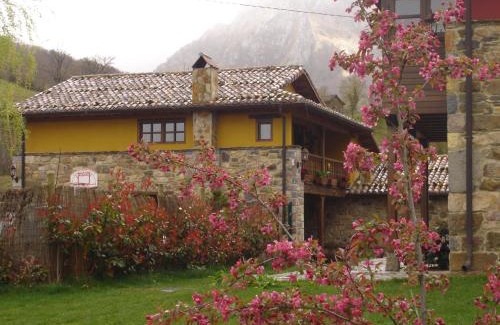 Quiros House | Casas rurales Valle de Bueida, jacuzzi solo en las casas el El Palacio y Viscárcel