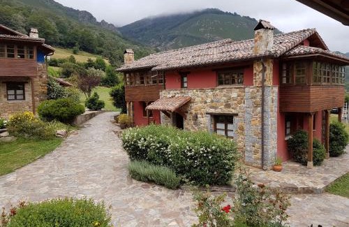 Quiros House | Casas rurales Valle de Bueida, jacuzzi solo en las casas el El Palacio y Viscárcel