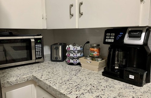 Baytown House | CasaVine@Baytown, E. Houston Getaway!