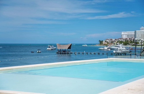 Punta Cancun Villa | CasaZul - 9BR Luxury Beachfront Villa