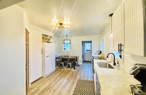 Cascade House | Cascade Basecamp: close to fun!
