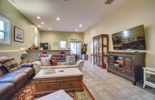 Cascade House | Cascade Cabin Hideaway with Views, half Mi to Lake