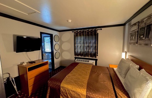 Larkspur Hotel | Cascade Lodge