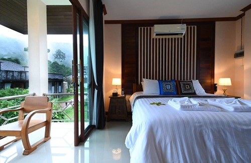 Na Mueang Hotel | Cascade Tara