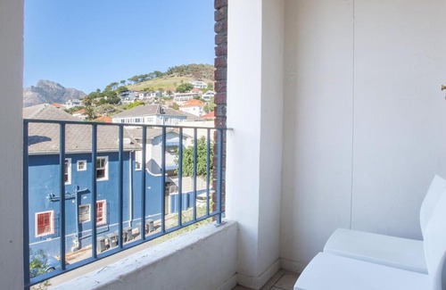 Green Point Apartment | Cascades 507 by CTHA