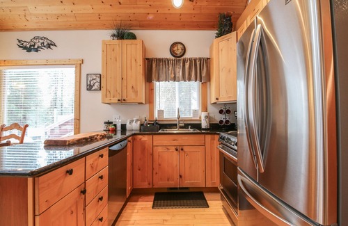 Leavenworth Cabin | Cascades Adventure Cabin 2 Bedroom Home by NW Comfy Cabins by RedAwning