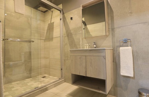 Nelspruit Cabin | Cascades Guest Lodge and Apartments
