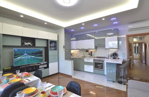 Centro Storico Apartment | CASERTA DELUXE - ELEGANT APARTMENT IN CASERTA CENTER WELCOMES UP TO 5 GUESTS