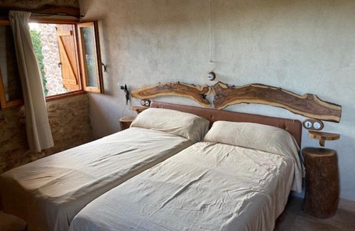 Masdenverge House | Caseta dels Cirerers