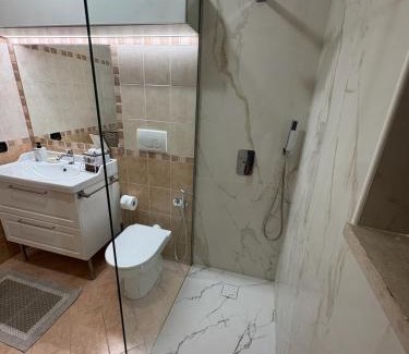 Frattocchie Apartment | Casetta accogliente indipendente con parcheggio privato