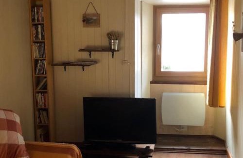Bourg-Saint-Pierre Apartment | Casetta AnnyCa