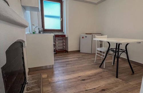 San Giorgio Lucano Apartment | Casetta San Giorgio - Riverside Getaway
