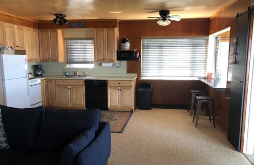 Caseville Cottage | Caseville/Oak Point Beach House