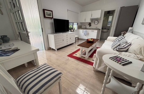 Las Palmas de Gran Canaria Apartment | Casita&Jardín, beaches at 5'.