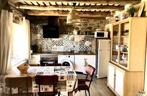 San Salvador de Cantamuda House | Casita Restaurada Conservando su Esencia Para Disfrutar en la Montaña Palentina
