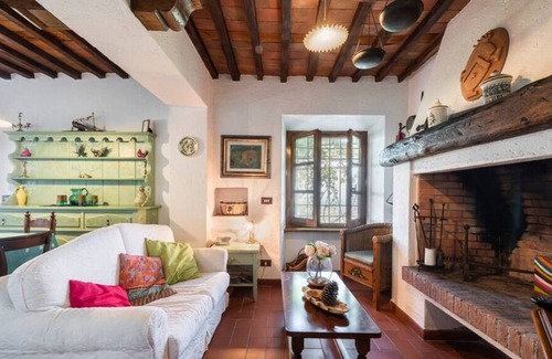 Ripa-Pozzi-Ponterosso House | Casina di Ripa - Lovely house with private garden in the Upper Versilia area
