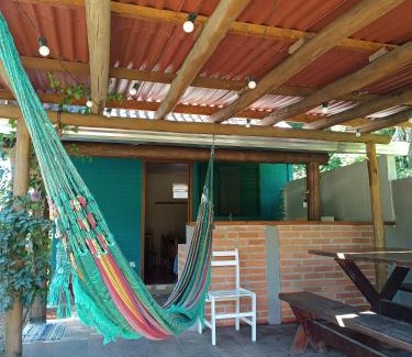 Morretes Ski Chalet | Casinhas do Rio - Casinha Azul na Floresta