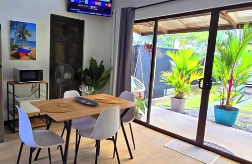 Puerto Viejo de Talamanca Apartment | Casita Kukula- Charming studio with WiFi and AC in Playa Negra, Puerto Viejo
