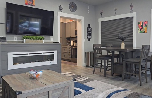 Nampa Apartment | CASITA, 1 bedroom, living room, kitchen, bathroom, Wi-Fi, parking, close to NNU.
