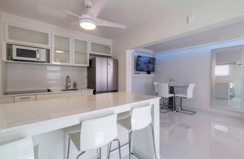 La Pared House | Casita Blue Beach House