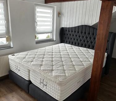 Illertissen Apartment | Casita Buena