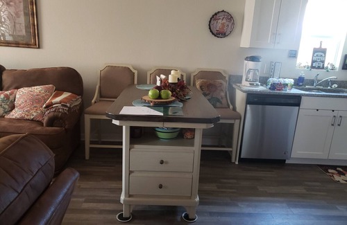 Livingston House | Casita by Lake Livingston 2 minutes to lake and fishing docks. Hablo Espanol.