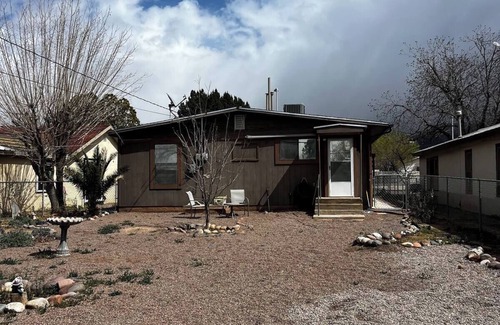 Alamogordo House | Casita Chihuahuita - Temp Quarters