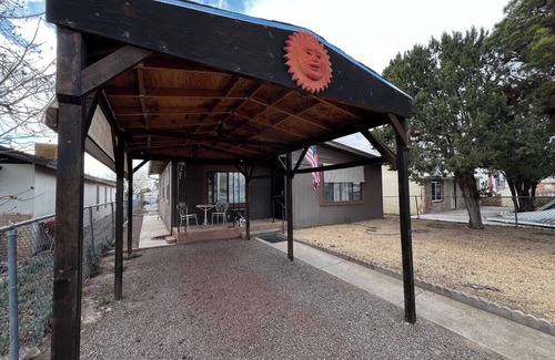 Alamogordo House | Casita Chihuahuita - Temp Quarters