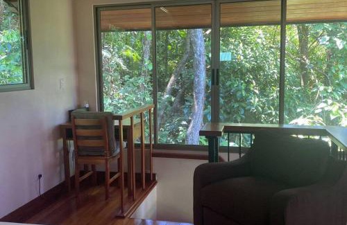 Uvita House | Casita Colibri–Mile to the Beach–Cable&Fiber Wifi!