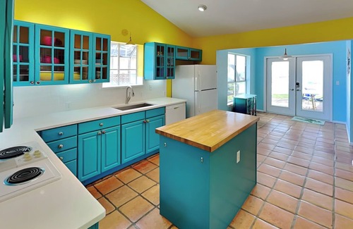 Rockport House | Casita Del Mar | Pool, Waterfront w/Pier