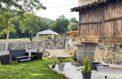 A Merca House | Casita del Rio - Ourense