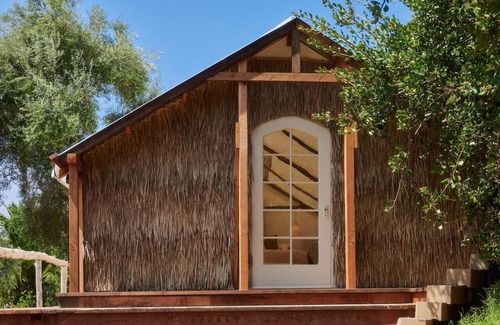 Foothill Apartment | Casita Eco-Glamping Santa Barbara Prime Location 4 people