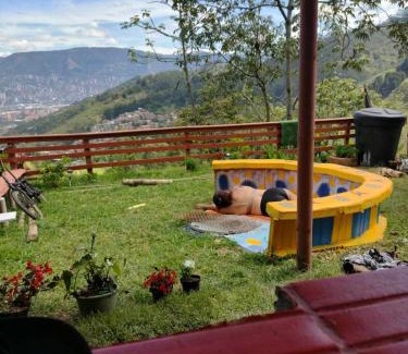 Medellin House | Casita el mirador solo naturaleza