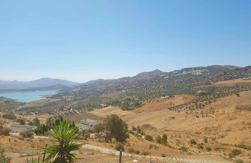 Cutar Apartment | Casita Gloria- Studio Apartment near Lake Vinuela with private hot tub