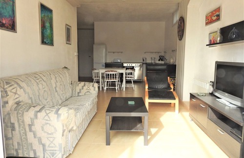Pizarra Ski Chalet | Casita Jacaranda a 2 Bed Country Cottage with 8 x 5 meter Swimming Pool