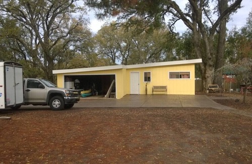 Lakeport Cottage | Casita Kristi for the traveling professional