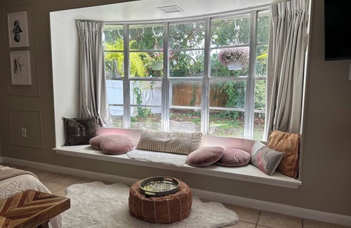 Fort Pierce Cottage | Casita Luna - Sunny boho retreat with a pool