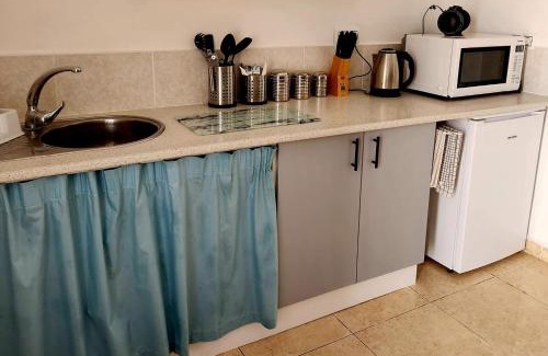 Huercal-Overa Apartment | Casita-Max 5Guests-Pool-Patio-Bbq-Parking