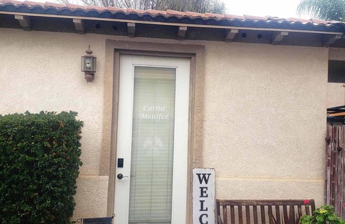 Sun City House | Casita MenifeenCozy and private 1 bedroom Casita, couple or solo traveler