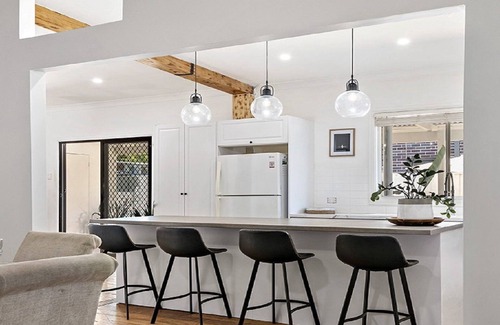 Singleton House | Casita - Modern 4 bedroom cottage in heart of Singleton