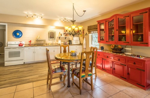 Tanque Verde House | "CASITA NARANJA" GUEST HOUSE NESTLED IN LUSH DESERT OF NE TUCSON FOOTHILLS