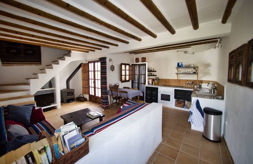 Iznajar Cottage | Casita Perdiz at Cortijo las Rosas - Peace & Tranquility in the Olive Groves