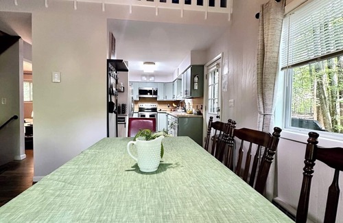 Lake Ariel Cabin | Casita Verde – The Perfect Family Getaway in a 4-Season Resort Community