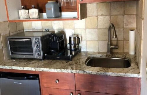 West Ridge Apartment | Casita Vino - Dog-Friendly Vineyard Retreat & Stay