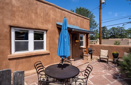 South Capitol Cottage | Casita Zorrillo