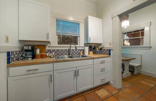 West University Apartment | Casitas #2 & #3 Compound