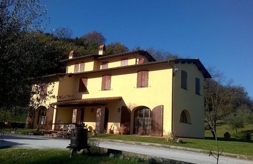 Santa Maria a Monte Apartment | Casolare Di Capilato